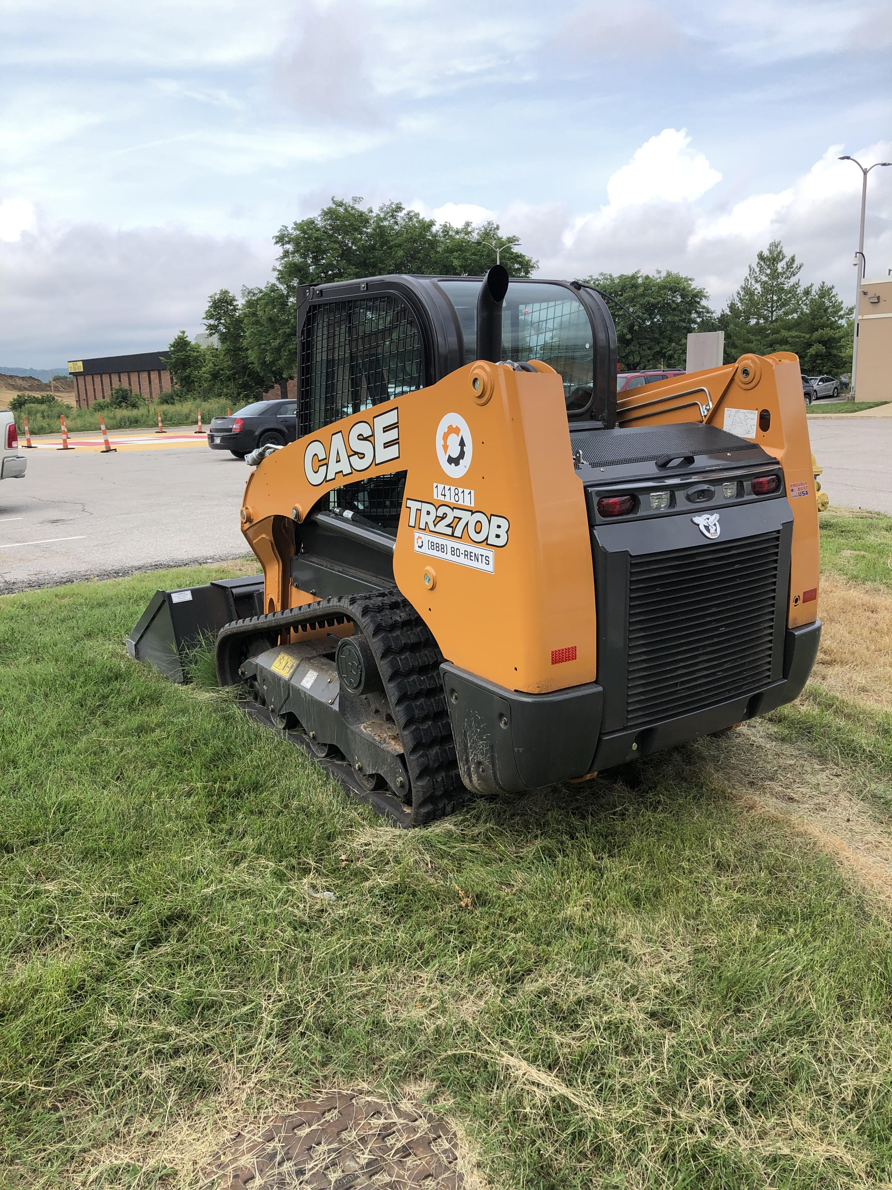 2021 CASE TR270B