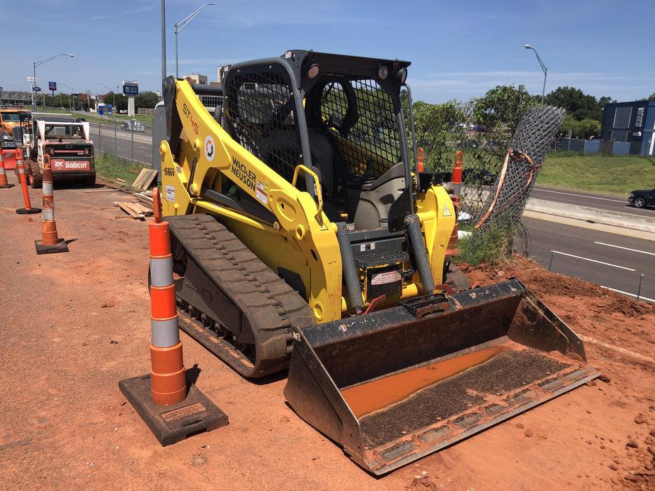 Wacker Neuson ST45 ST45 10K Tracked Skid Loader, Canopy, ISO, Bucket Leveling, 84" Bucket LP w/ Teeth