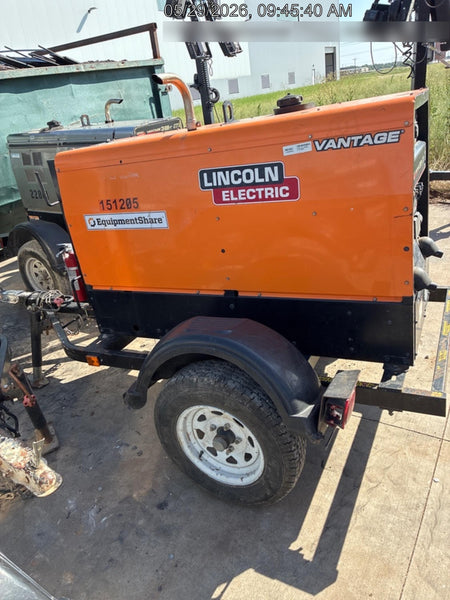 2021 Lincoln Electric Vantage 322 Vantage 322 Ready Pak 3 w/ Telematics & Decals, ORANGE (includes trailer, cable rack, fender light kit)