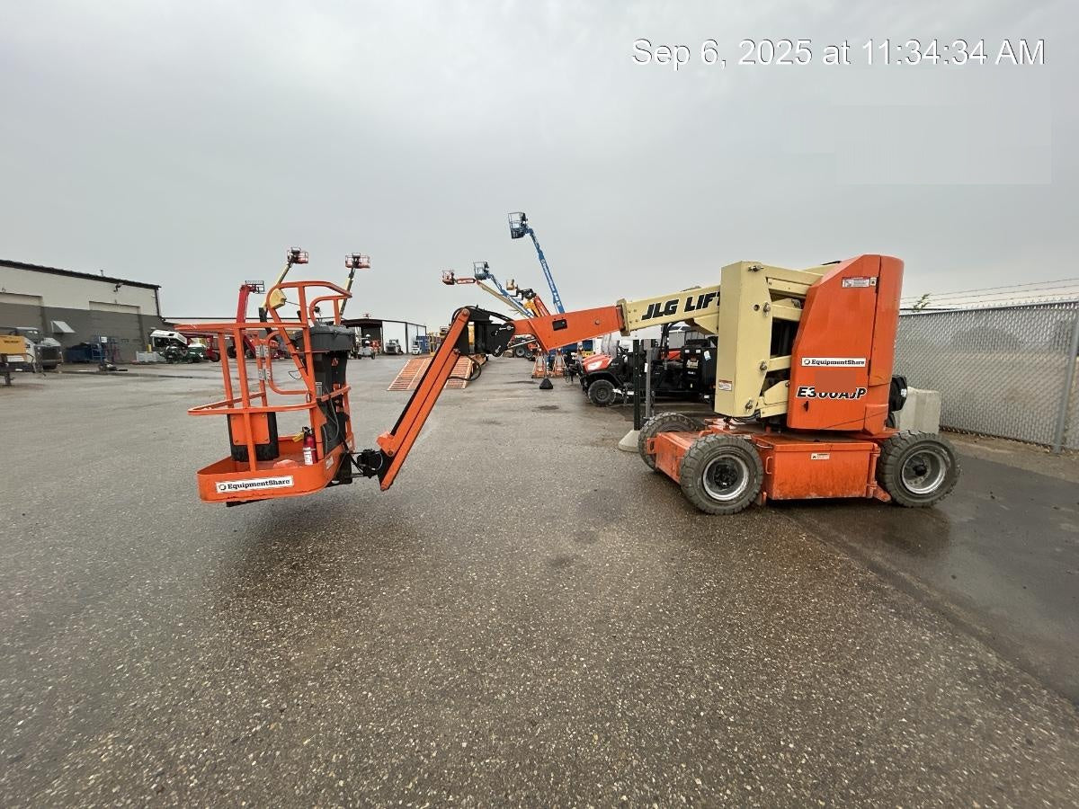 2019 JLG E300AJP