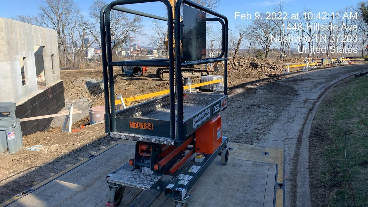 2021 JLG 1030P