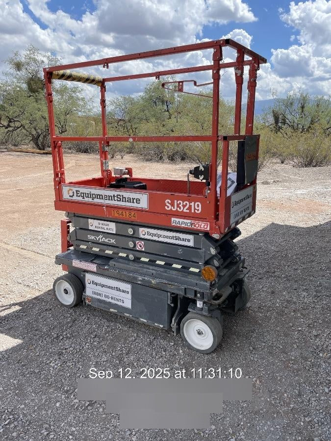 2021 SKYJACK SJ3219