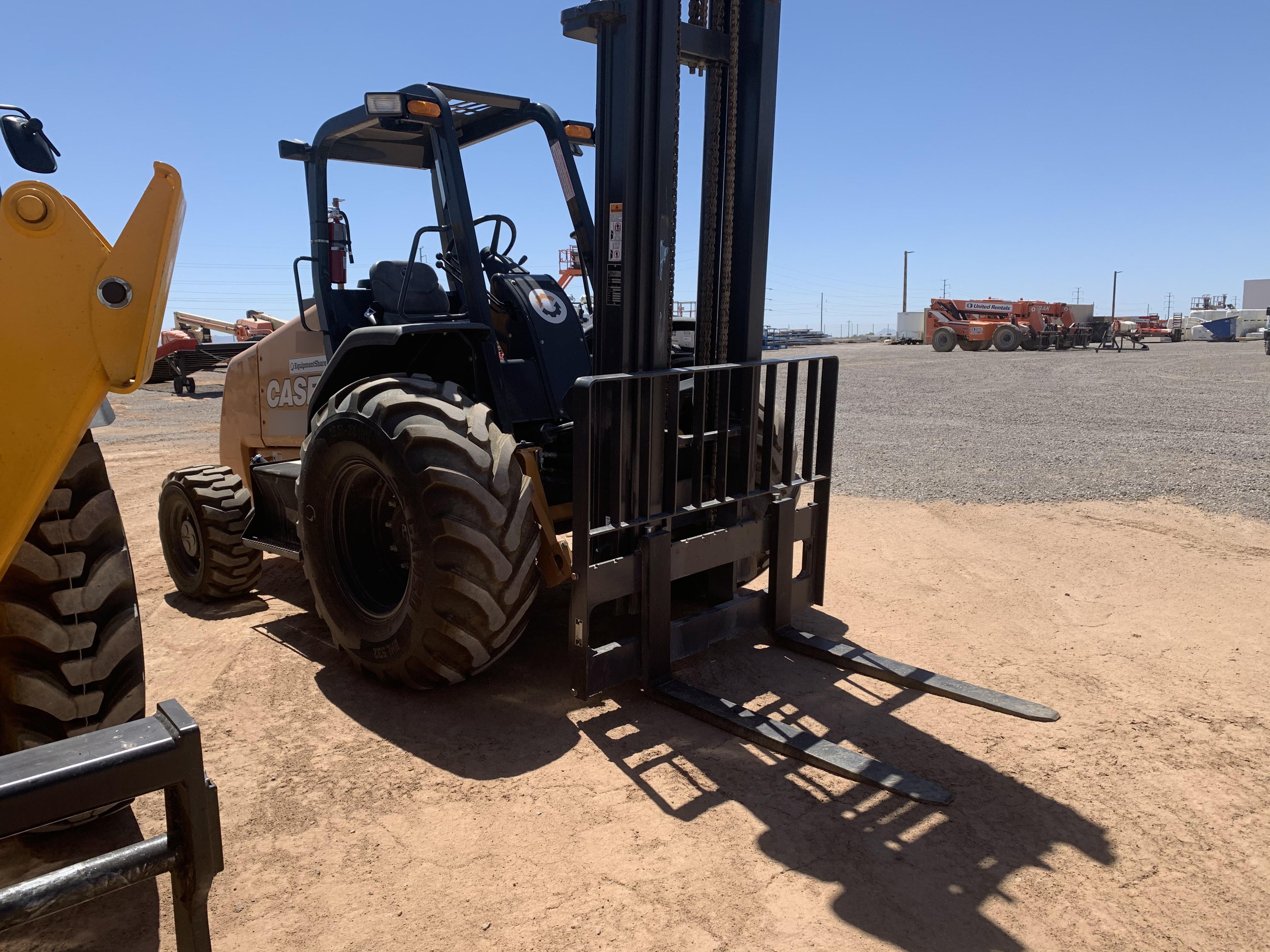 2019 CASE 588H