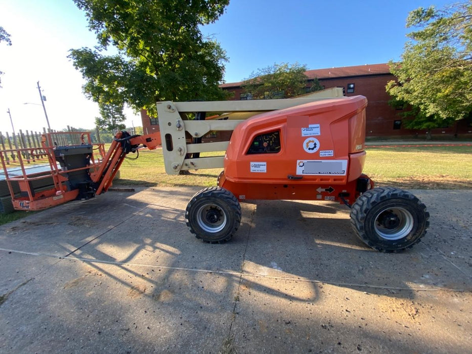 2019 JLG 450AJ