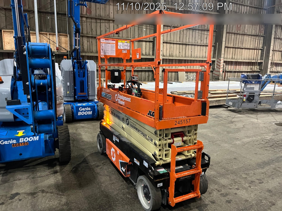 2022 JLG ES2632