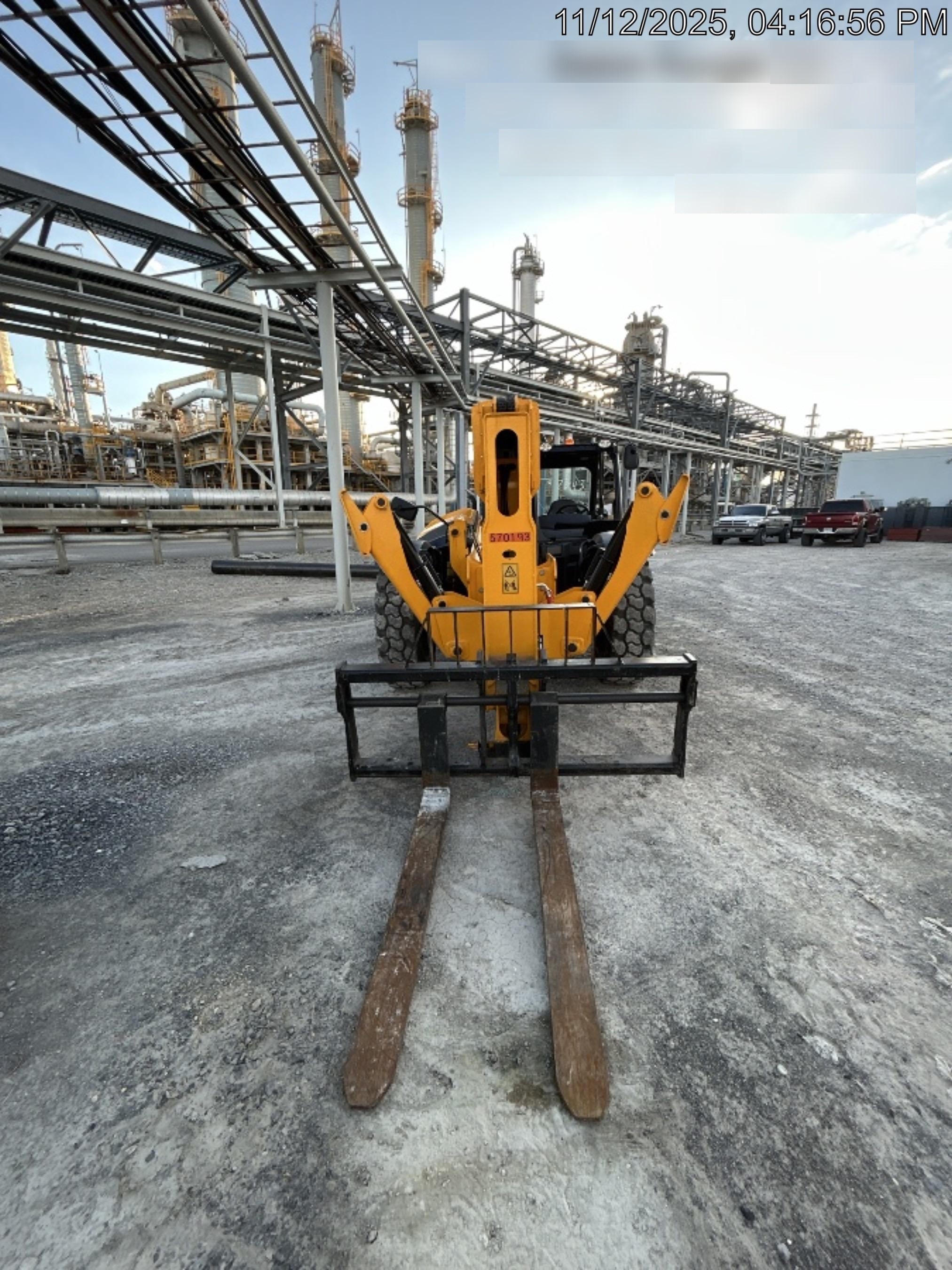 2025 JCB 512-56
