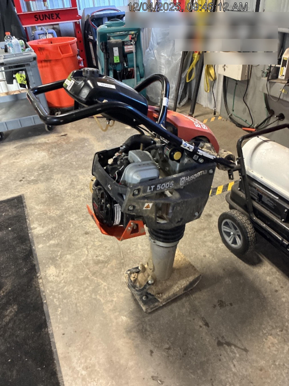 2025 HUSQVARNA LT5005