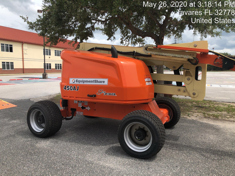 2019 JLG 450AJ