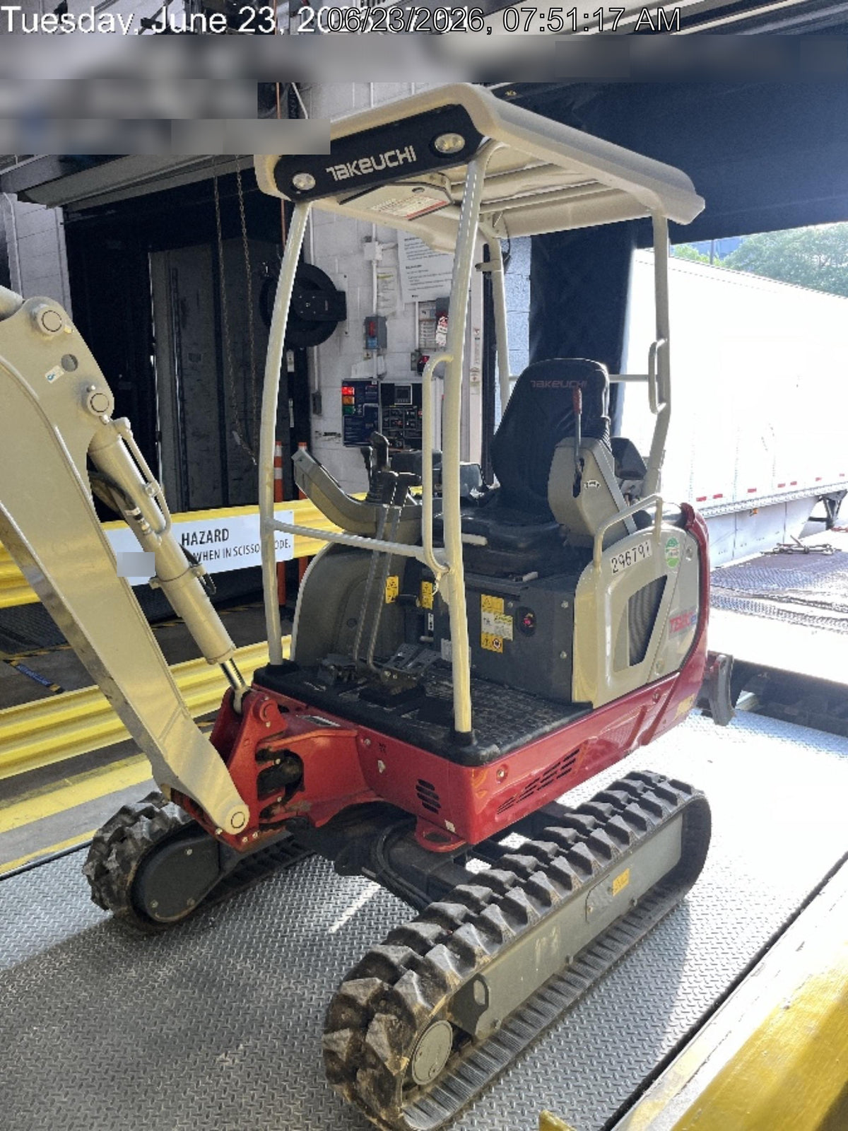 2023 TAKEUCHI TB20e