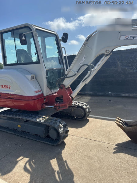 2024 TAKEUCHI TB235-2CR