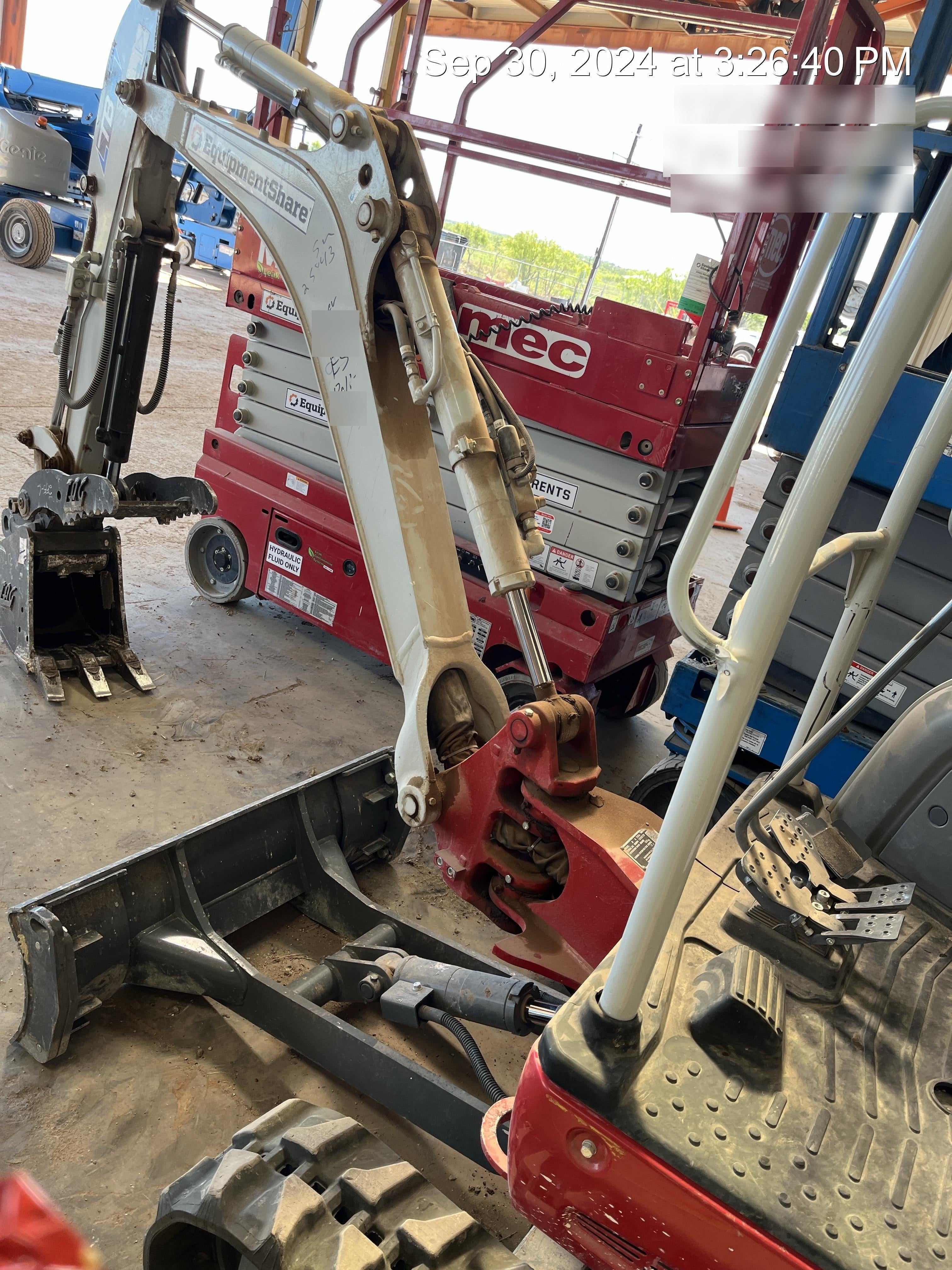 2022 TAKEUCHI TB20e