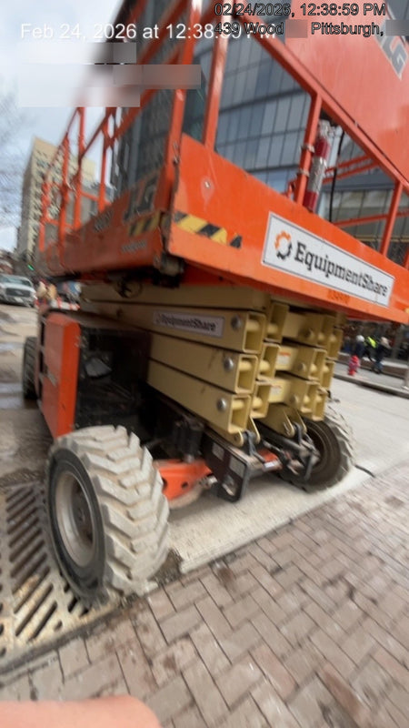 2021 JLG 430LRT