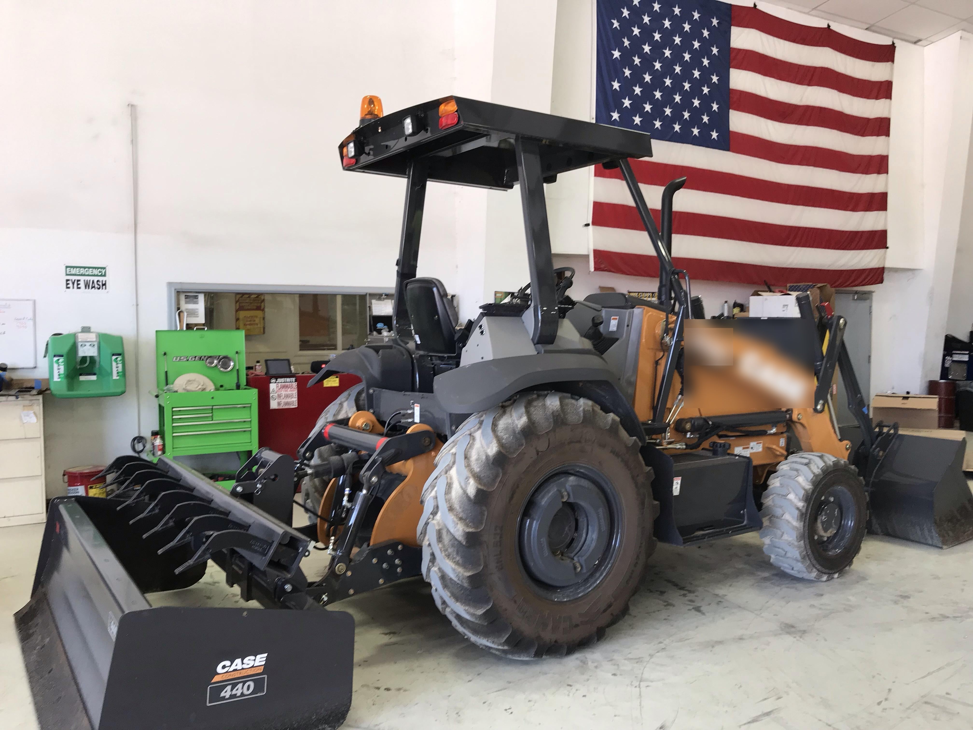 2019 CASE 570N EP