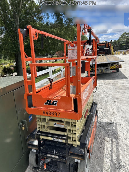 2025 JLG ES1932