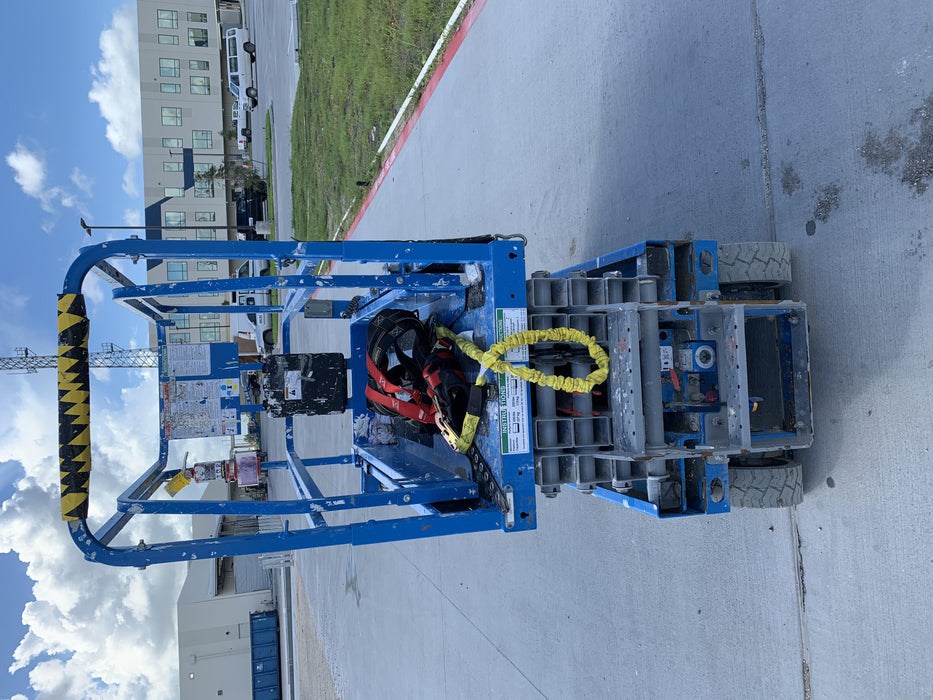 2019 Genie GS-1930 Fixed rails with chain Entry