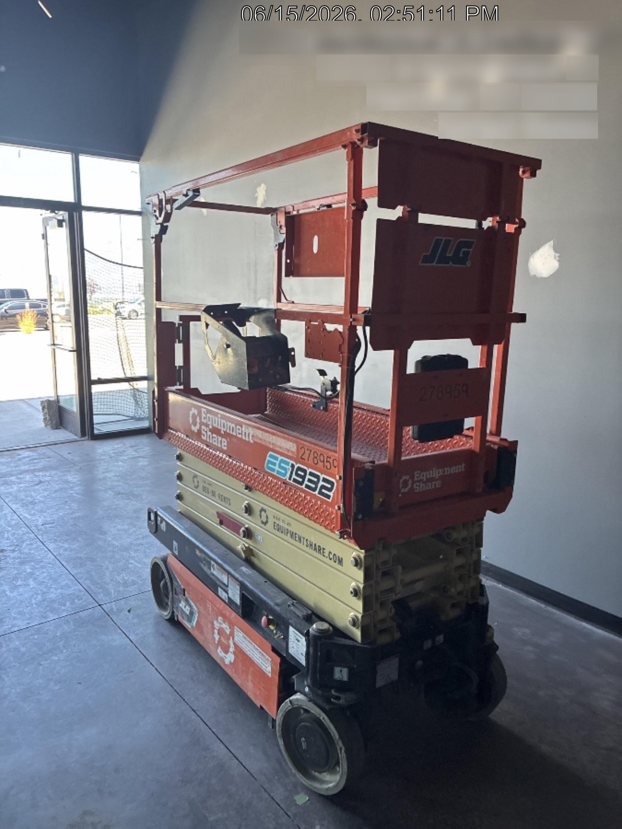 2022 JLG ES1932
