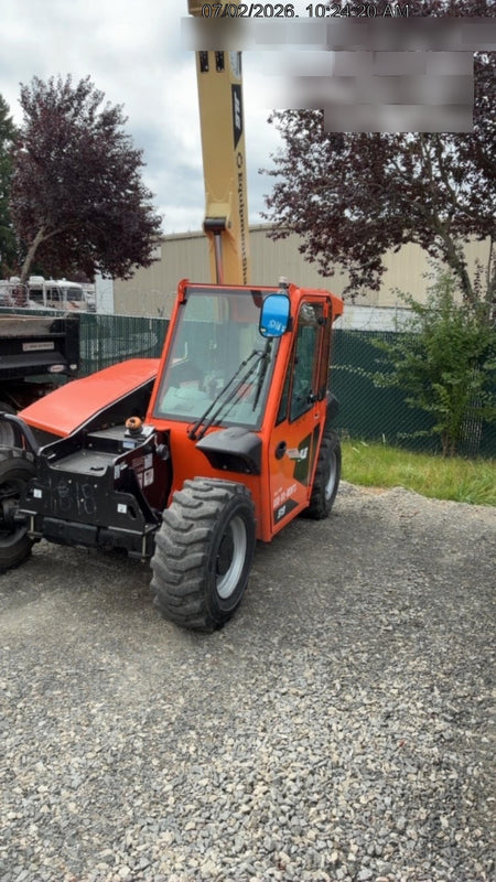2025 JLG 519