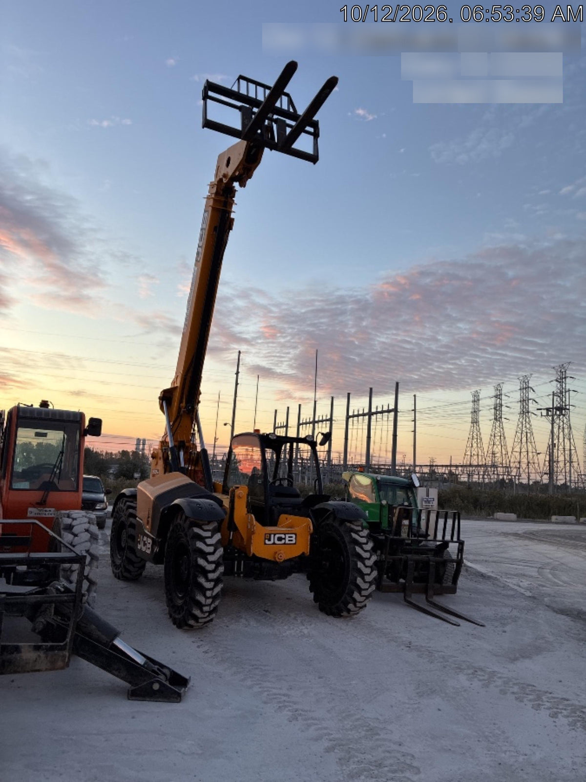 2020 JCB 509-42 Canopy, Solid Tires, Work Lights, Beacon, Aux Hydraulics, Back up Alarm, Lifting Eye, ES Decals