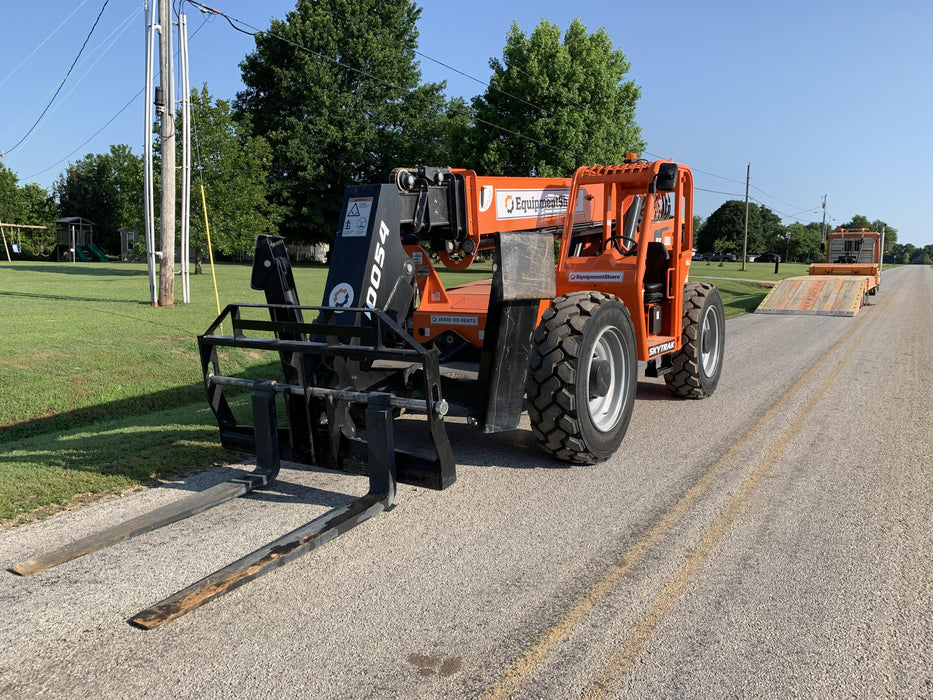 2021 SKYTRAK 10054