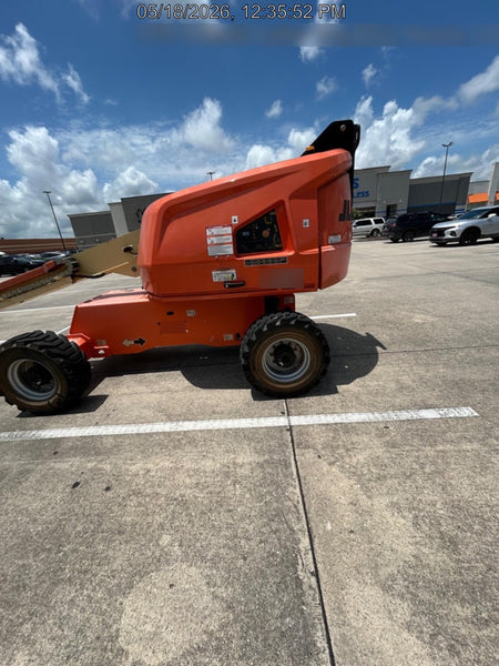2019 JLG 400S