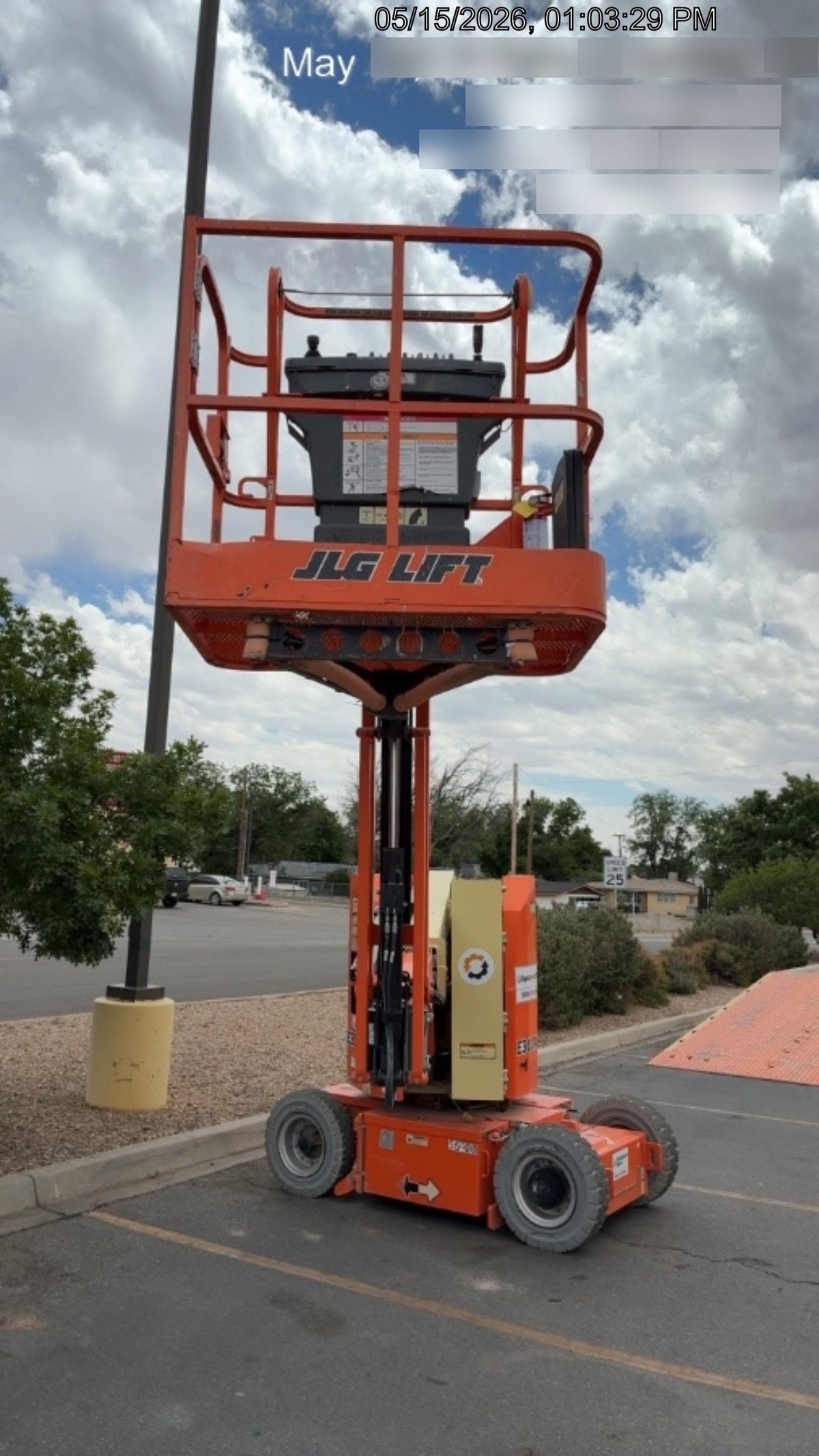 2020 JLG E300AJP