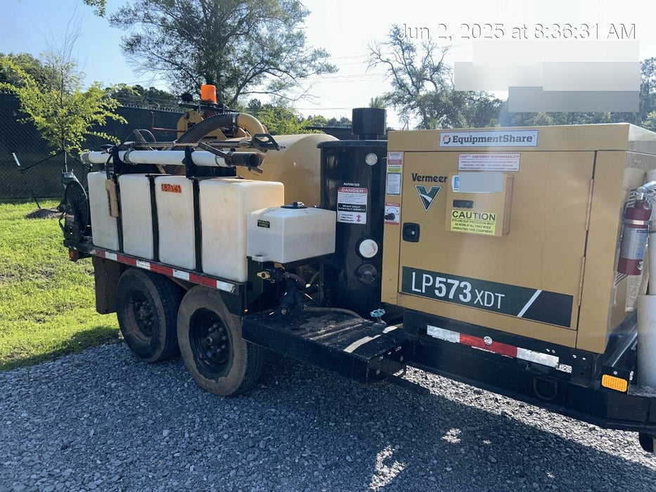 2021 Vac-Tron LP573XDT T4 Koehler Diesel Engine, 500 Gallon Debris Tank, x2 100 Gallon Water Tanks