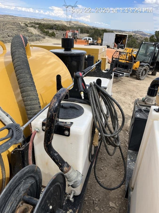 2021 Vac-Tron LP573XDT T4 Koehler Diesel Engine, 500 Gallon Debris Tank, x2 100 Gallon Water Tanks