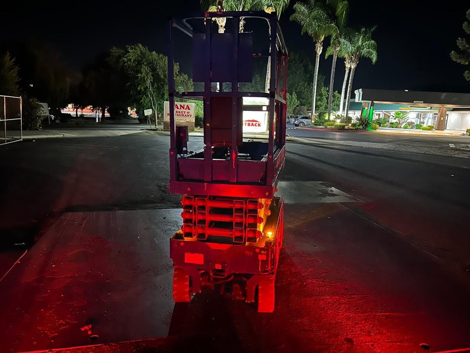 2020 Genie GS-1930 Solid Non Marking Tires, Beacon, Folding rails with half height swing gate, 800W Inverter