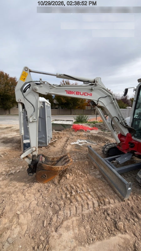 2023 TAKEUCHI TB335R2-CR