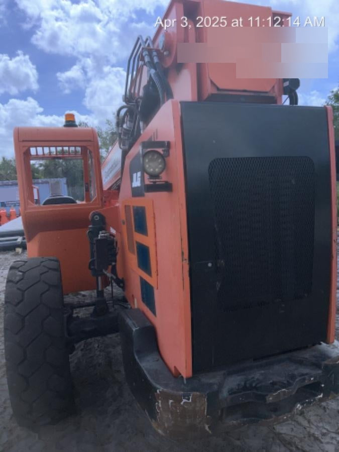 2020 SKYTRAK 8042