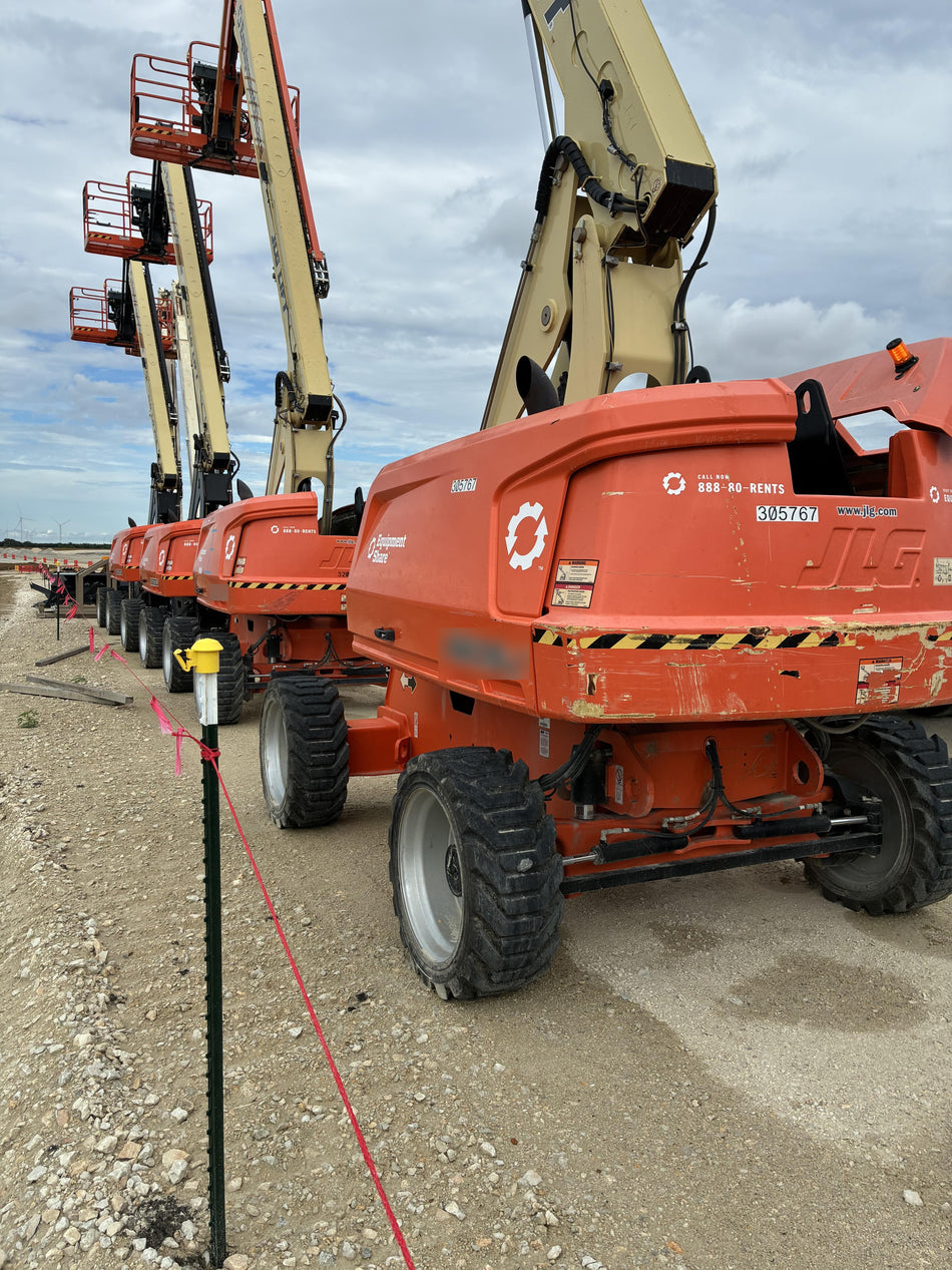 2023 JLG 660SJ
