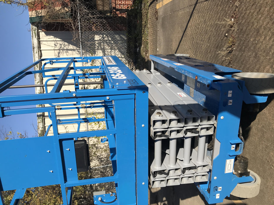 2020 Genie GS-3246 Standard, Folding full height swing gate