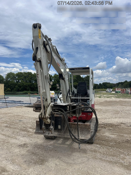 2022 TAKEUCHI TB235-2R
