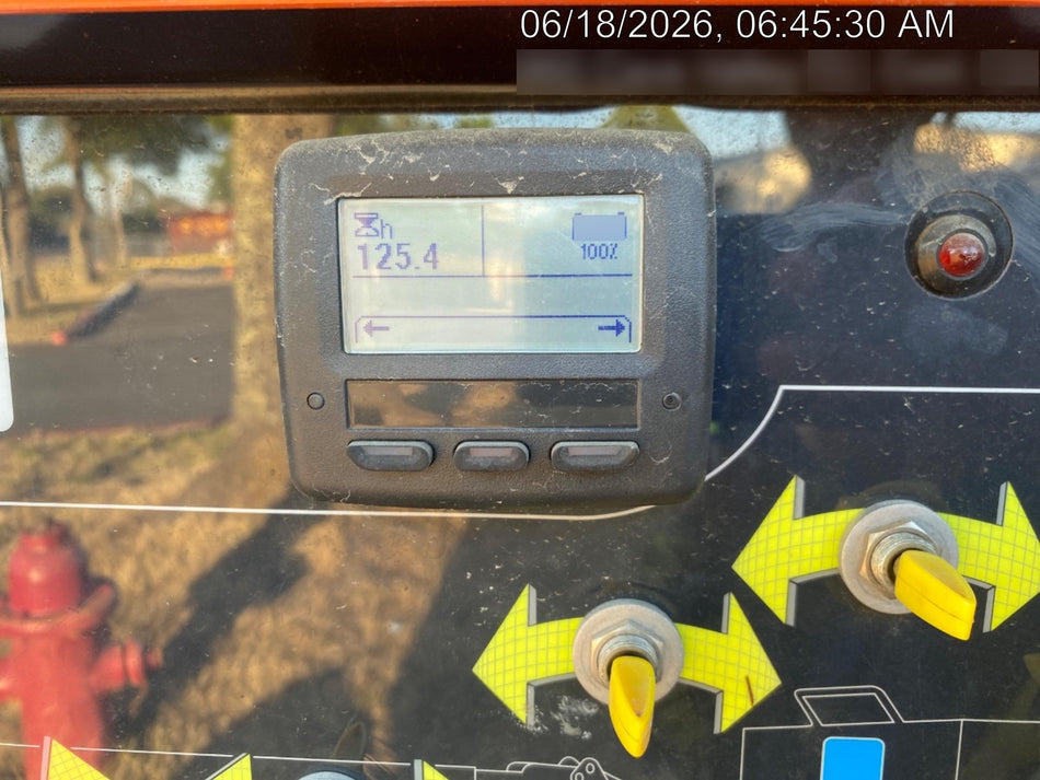 2025 JLG E300AJP