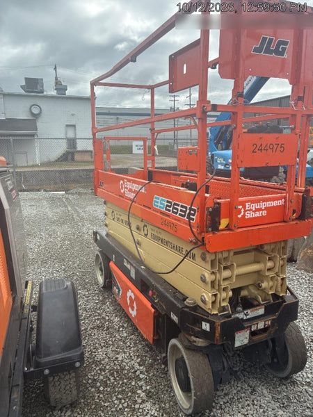 2022 JLG ES2632