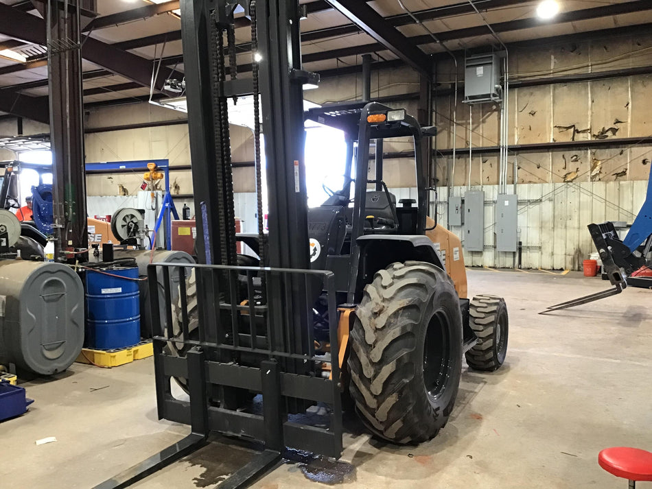 2019 CASE 588H