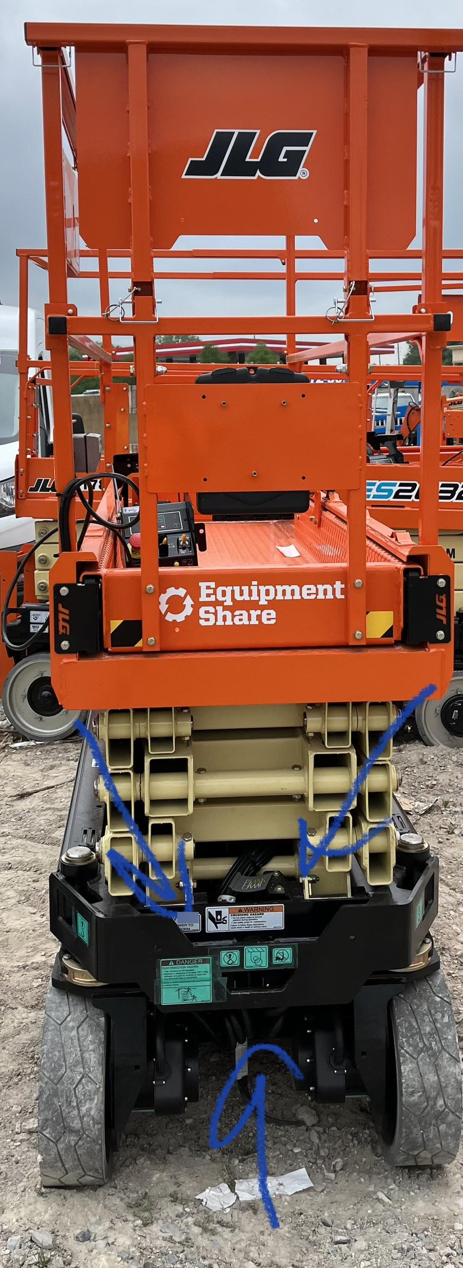 2023 JLG ES2632