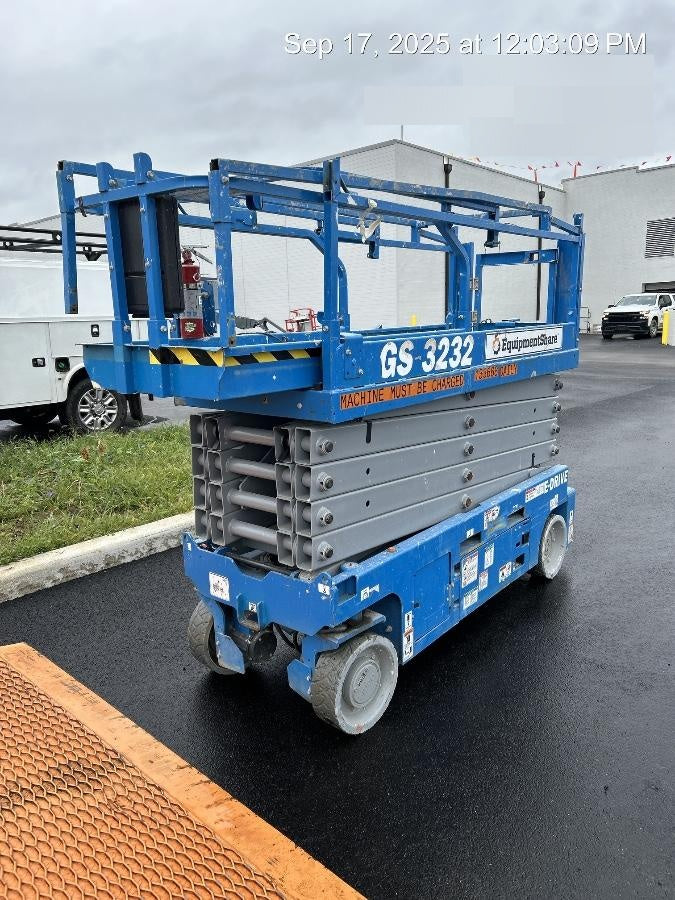 2021 GENIE GS-3232
