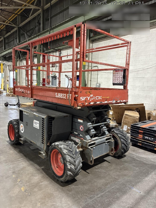 2017 SKYJACK SJ6832 RT