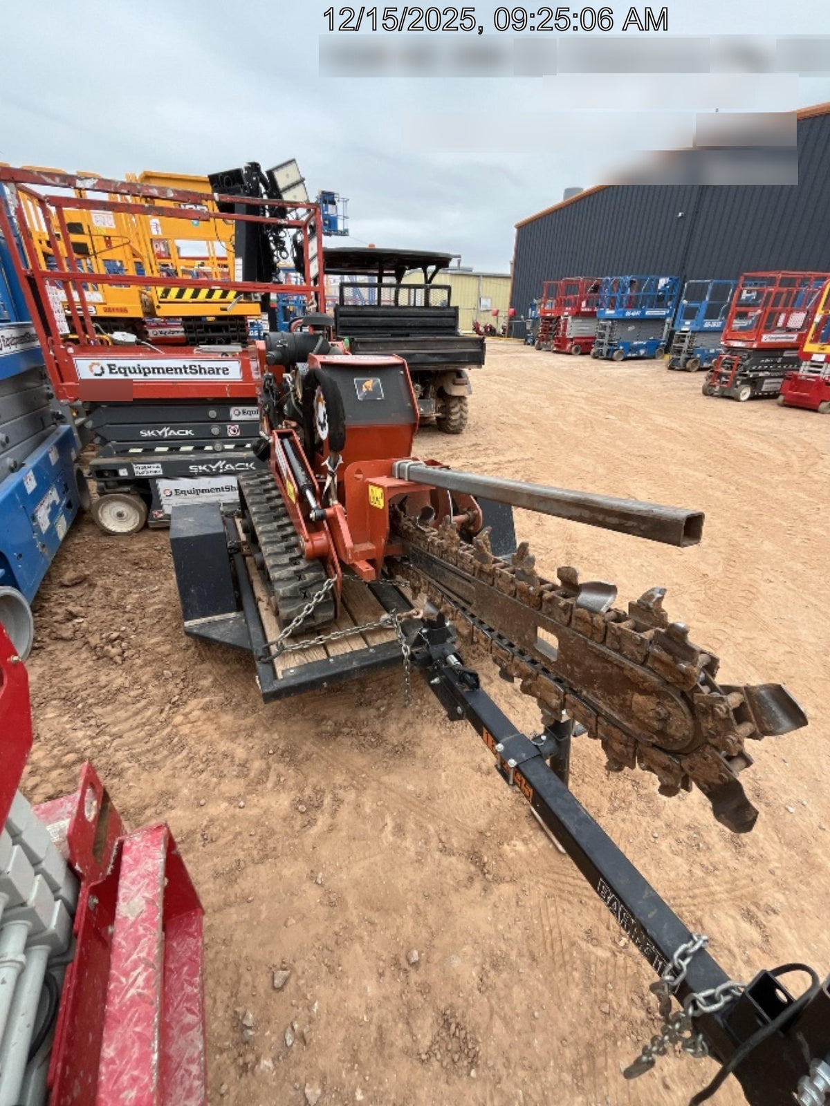 2020 DITCH WITCH C24XA
