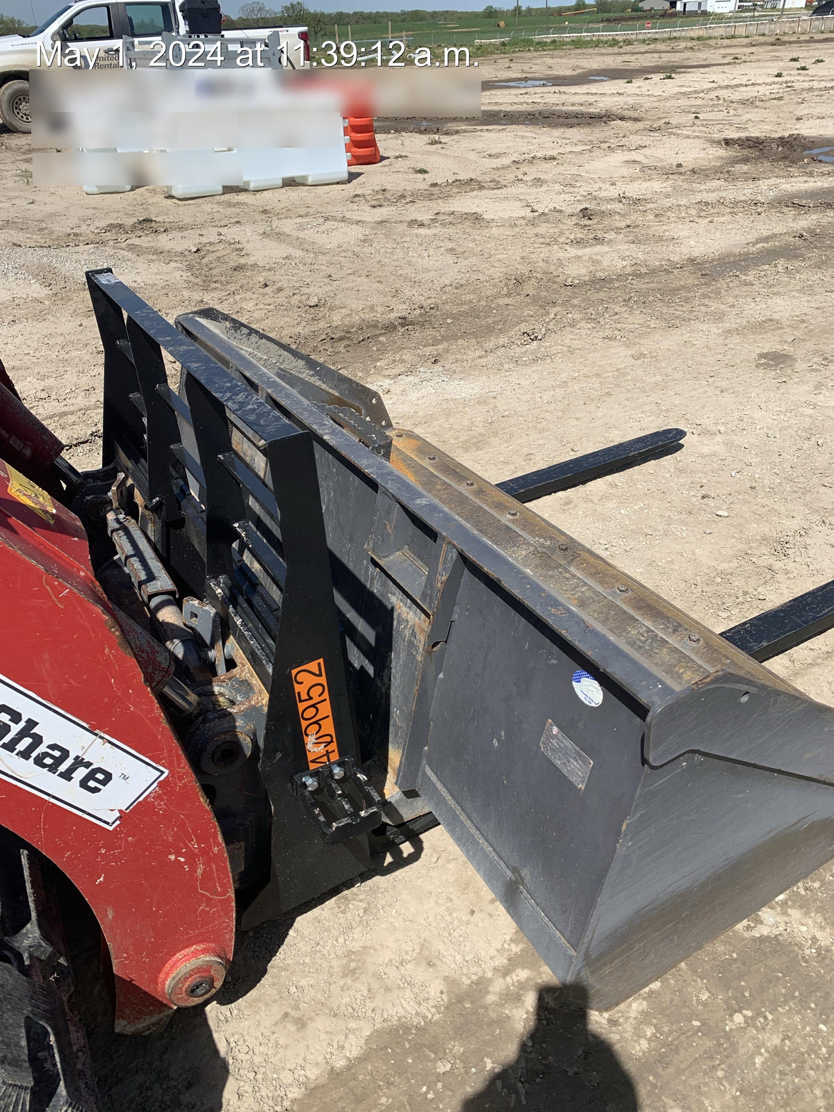 2024 ARROW MATERIAL HANDLING 72" Pallet Forks - Arrow