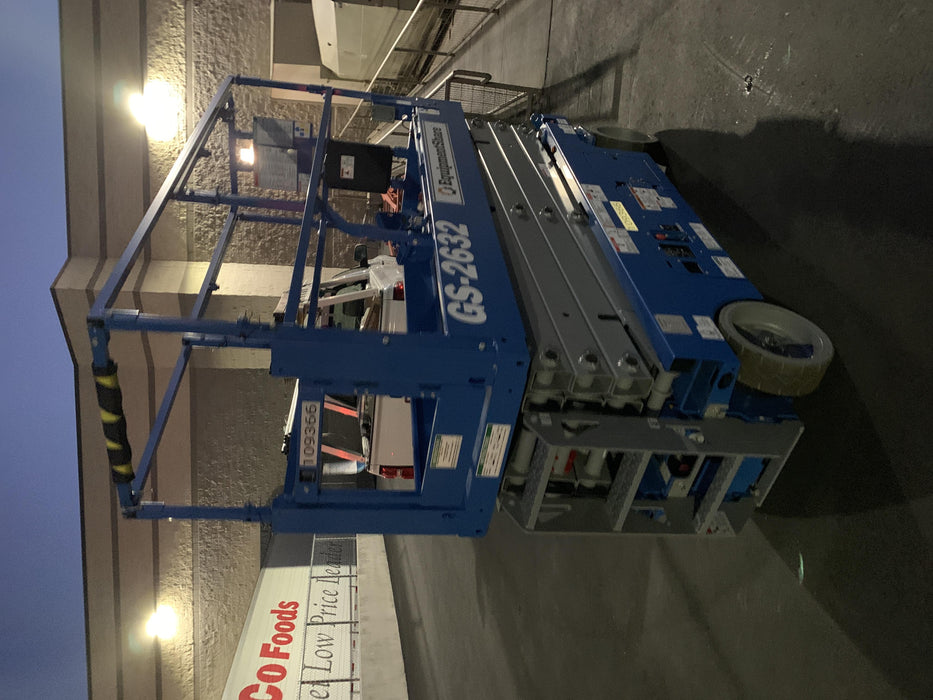 2020 Genie GS-2632 Solid NM Tires, Folding Rails with Half-Height Swing Gate, Beacon, 800W Invertor