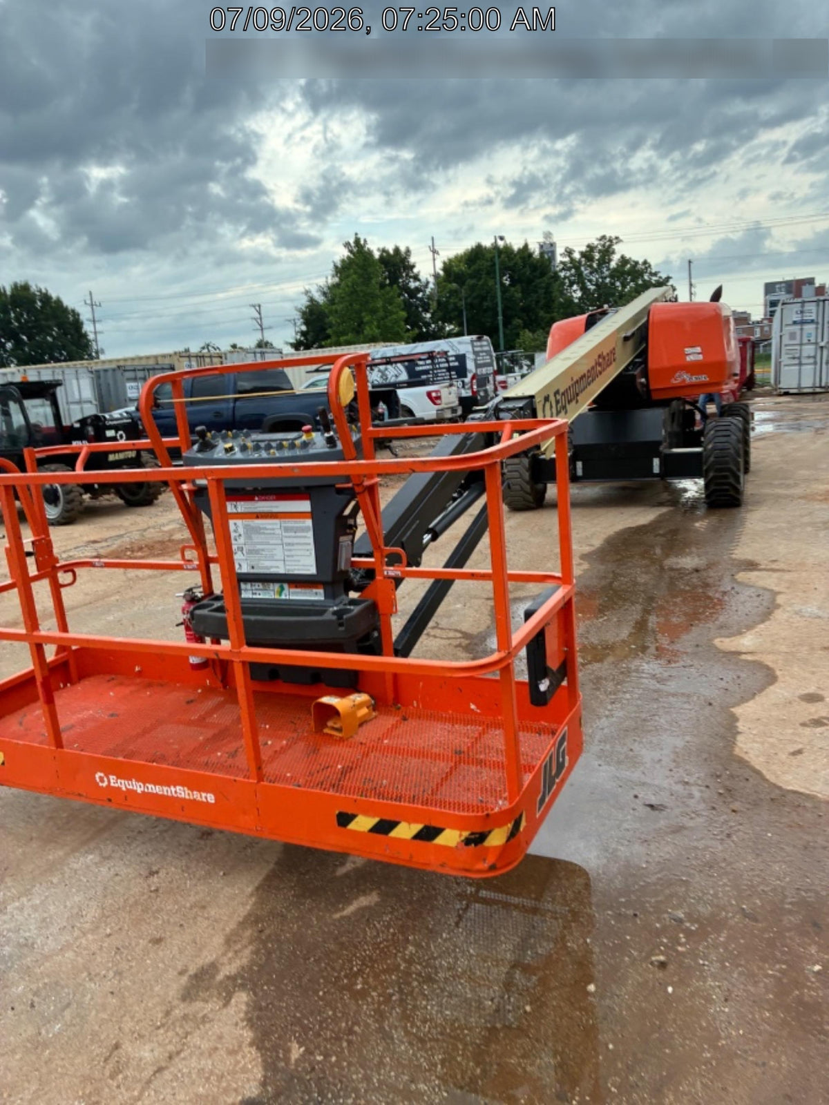 2025 JLG 660SJ