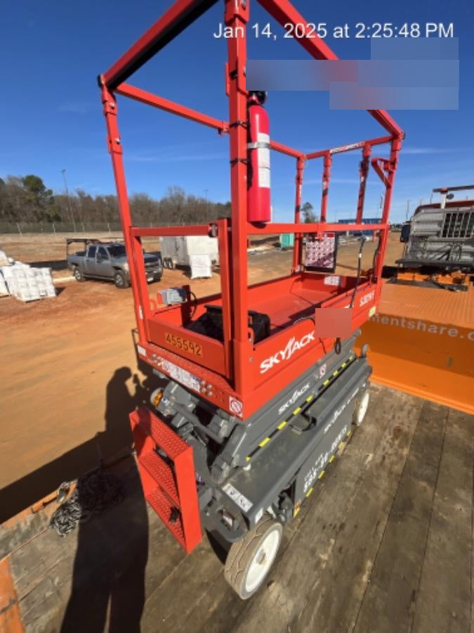 2024 Skyjack SJ3219 Electric Drive, Sld NM Tires, DBcns, RFRails, Power to Platform, T3 + Access Control