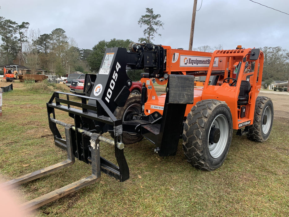 2021 SKYTRAK 10054