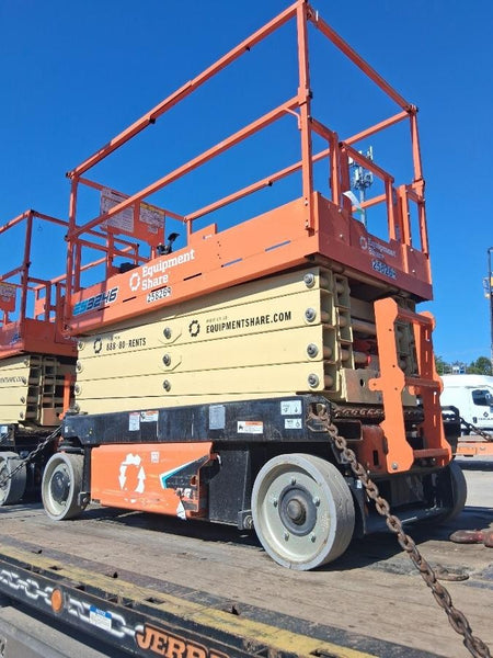 2022 JLG ES3246