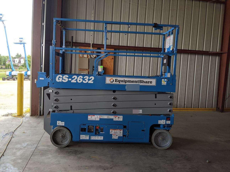 2020 Genie GS-2632 Solid NM Tires, Folding Rails with Half-Height Swing Gate, Beacon