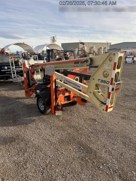 2022 JLG T350