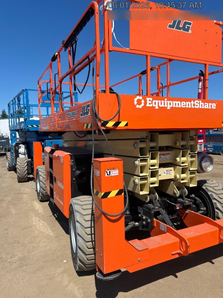 2023 JLG RT4394