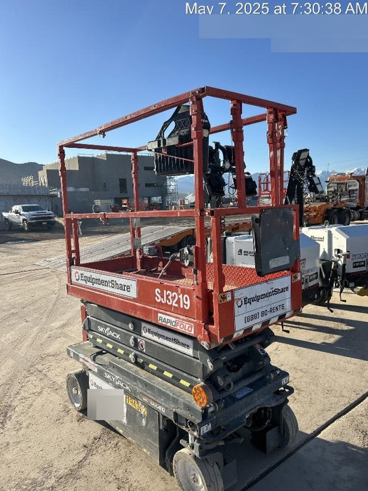2021 SKYJACK SJ3219